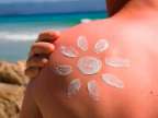 Солнечные ожоги кожи: причины, симптомы и первая помощь